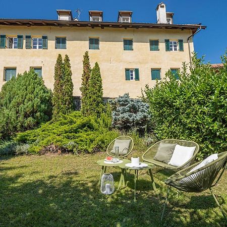 Zentral gelegenes Apartment mit Garage und Garten Kaltern Exterior foto